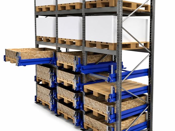 Pallet racking with upright pull-out units on several levels below pallet storage