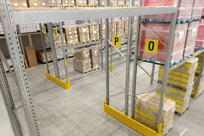 P90 racking with aisleway
